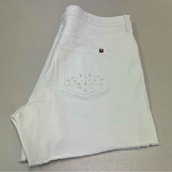 Jessica Simpson Women's White Beloved High Waist Denim Short Size 20W - Picture 13 of 13